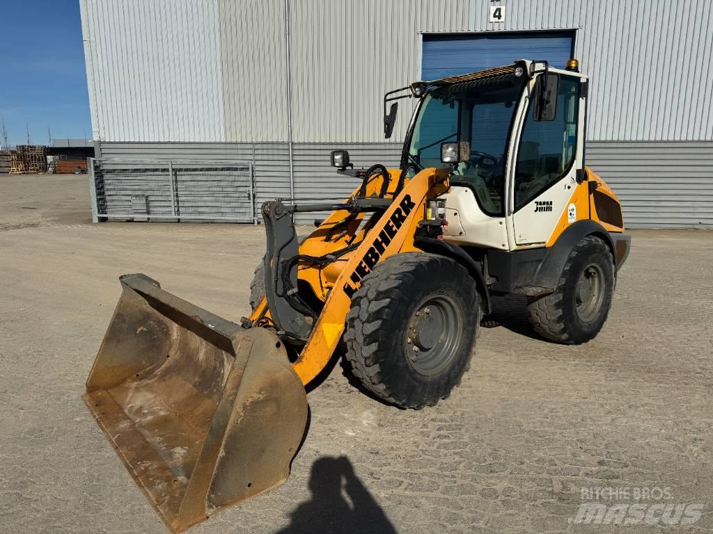 Liebherr L 506 Фронтальні навантажувачі