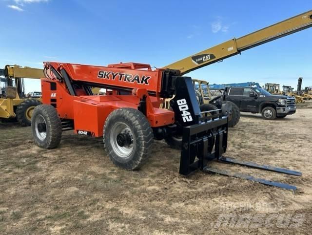 SkyTrak 8042 Телескопічні навантажувачі