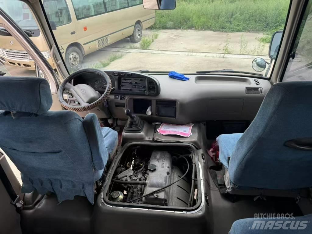 Toyota Coaster Міжміські автобуси