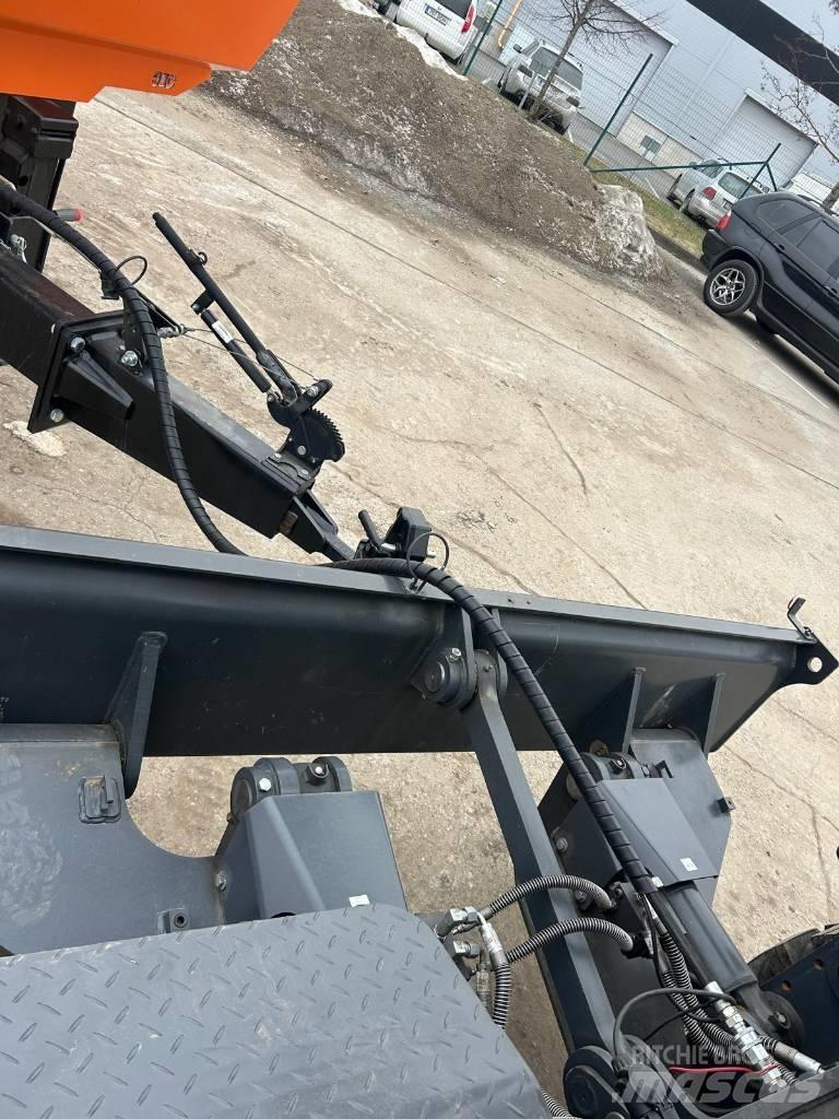 Develon DX 100 W-7 Колісні екскаватори
