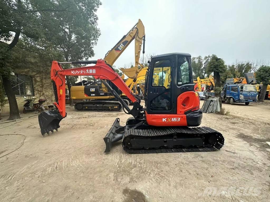 Kubota 163 Гусеничні екскаватори