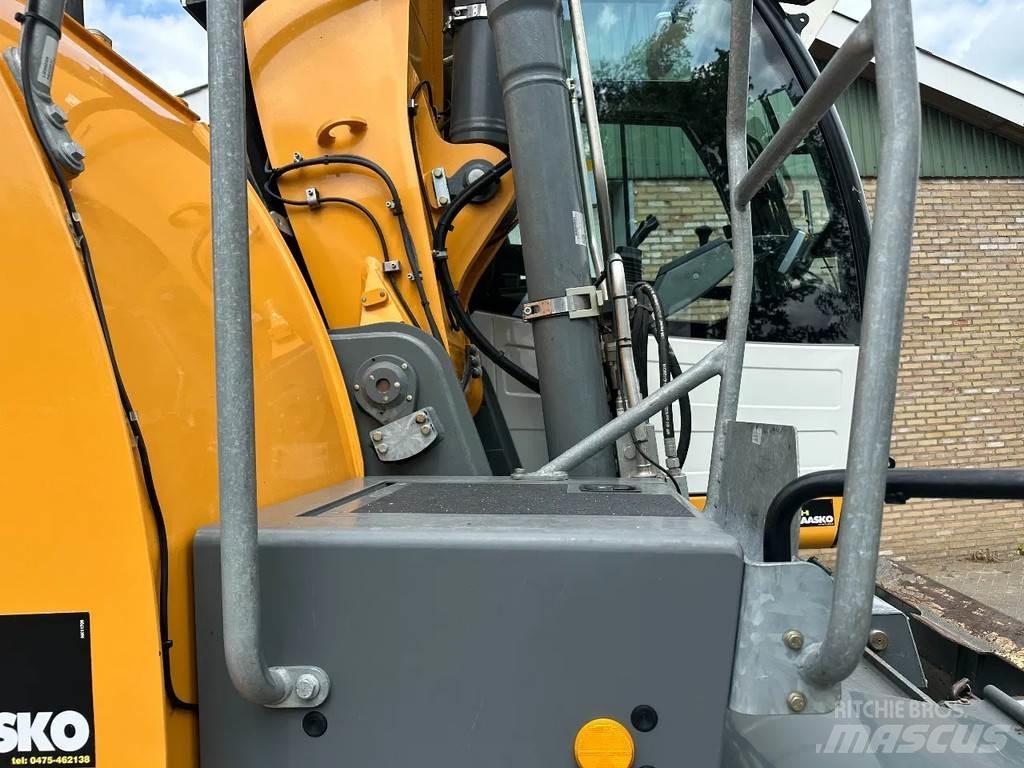 Liebherr A914 Колісні екскаватори