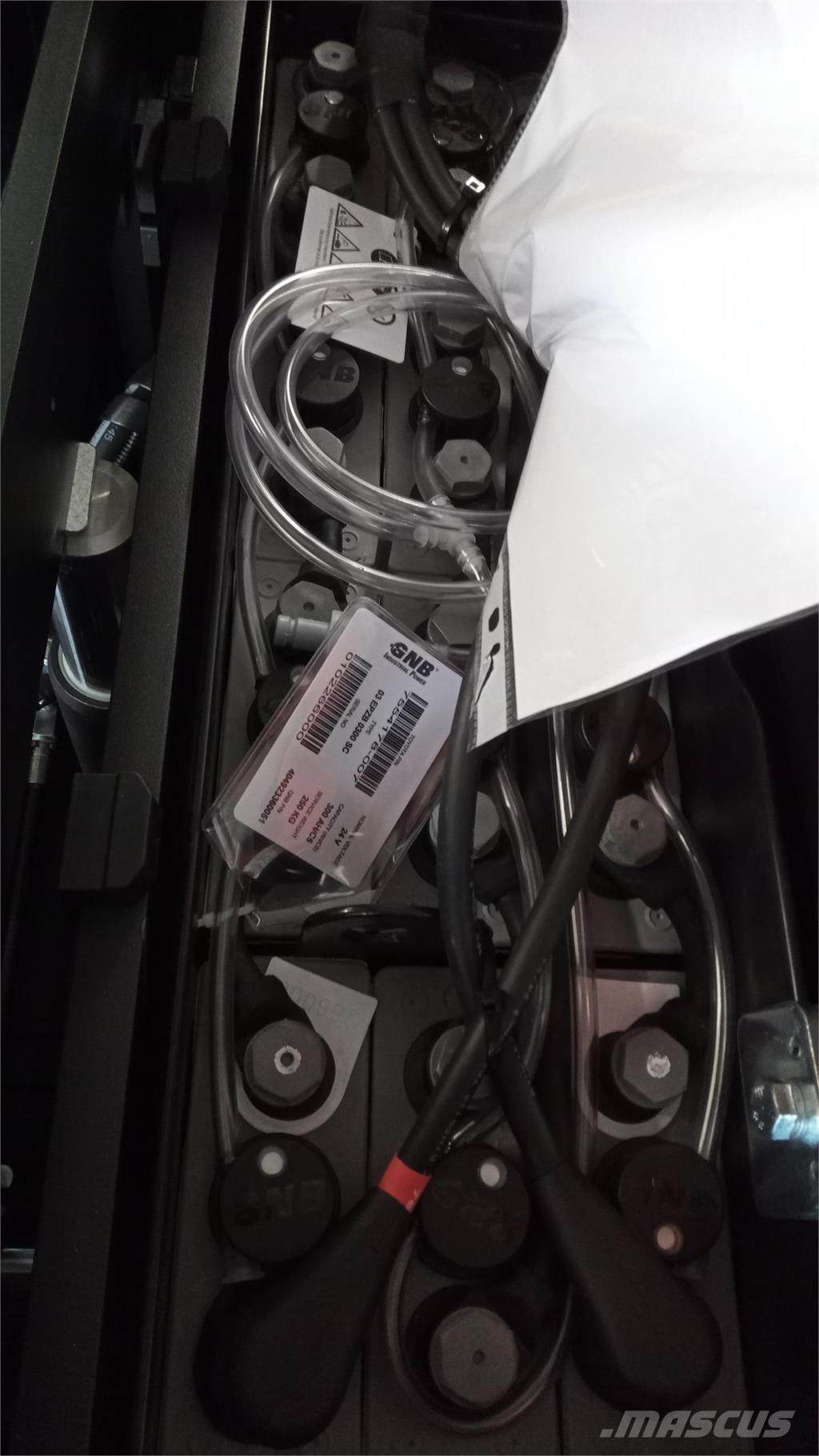 Toyota BT SPE200D Самохідні електроштабелери