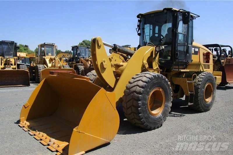 CAT 930K Фронтальні навантажувачі