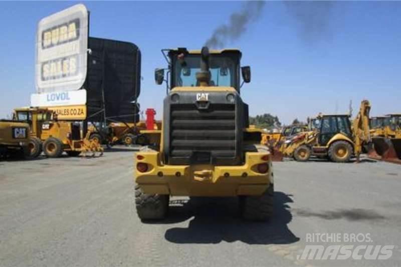 CAT 930K Фронтальні навантажувачі