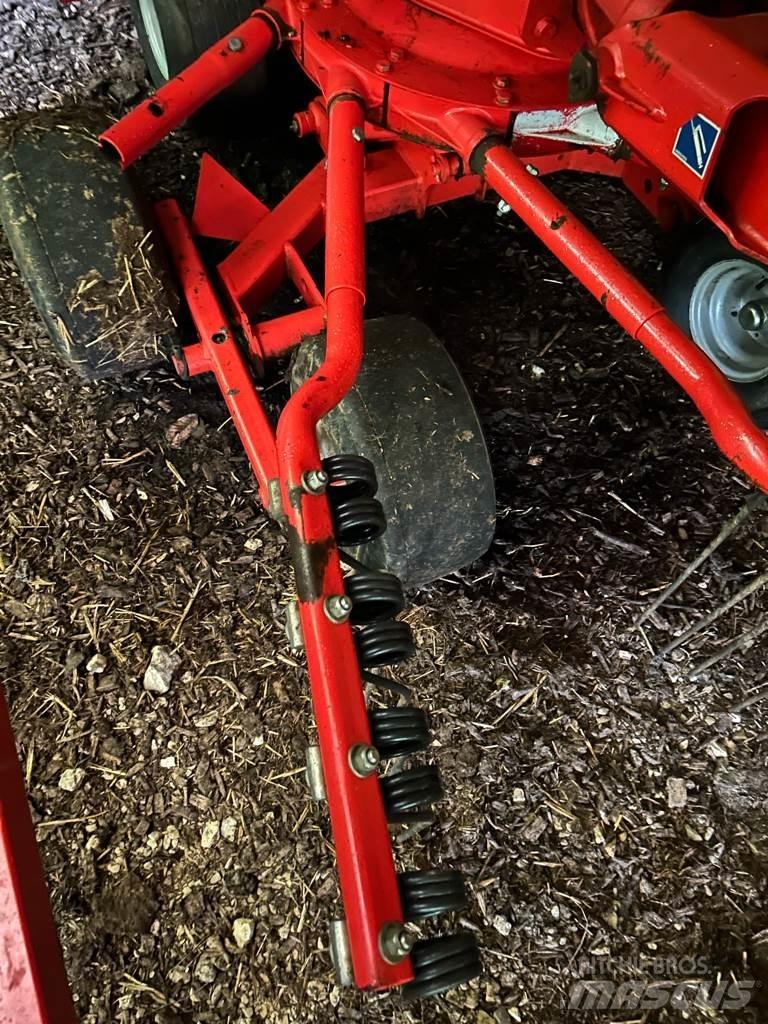 Kuhn GA 6632 Рядкові жатки