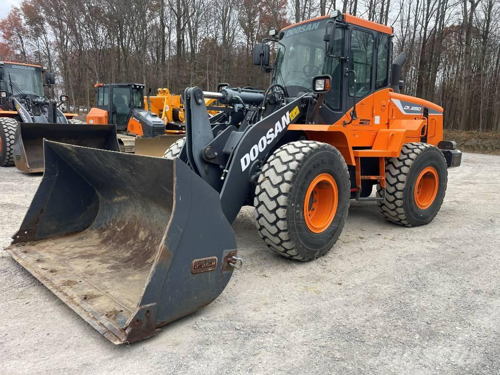 Doosan DL 250 Фронтальні навантажувачі