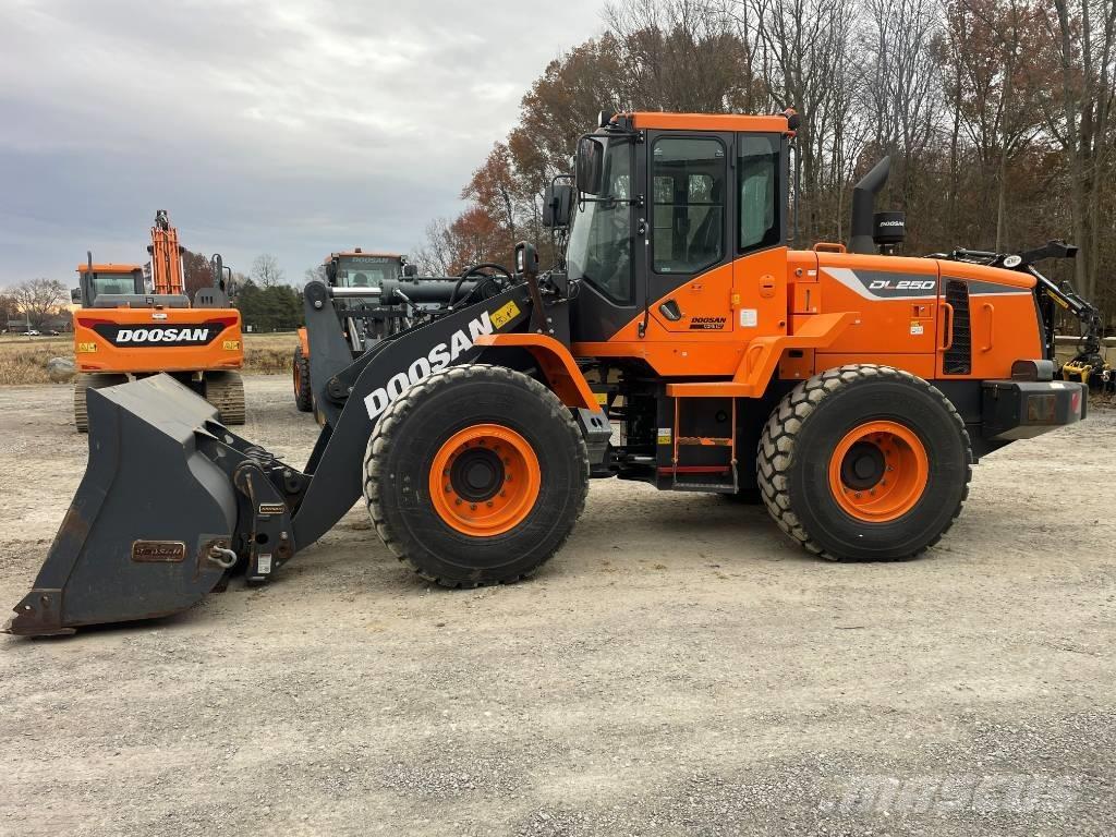 Doosan DL 250 Фронтальні навантажувачі