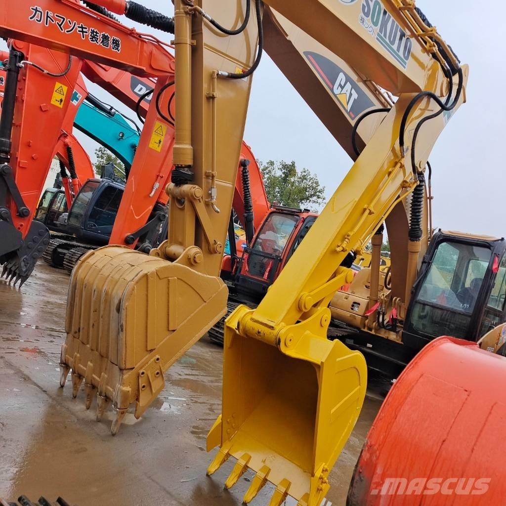 Komatsu PC 130-7 Гусеничні екскаватори