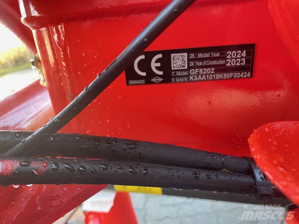 Kuhn GF5202 Граблі і сінозворушувачі