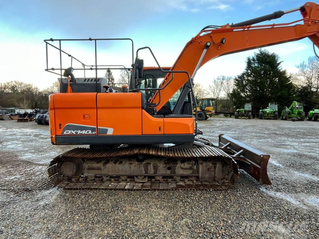 Doosan DX 140 LC-5 Гусеничні екскаватори