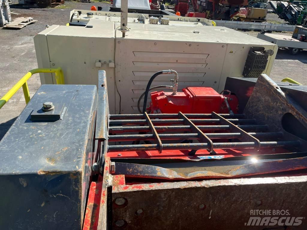 Sandvik QJ 241 Мобільні дробарки