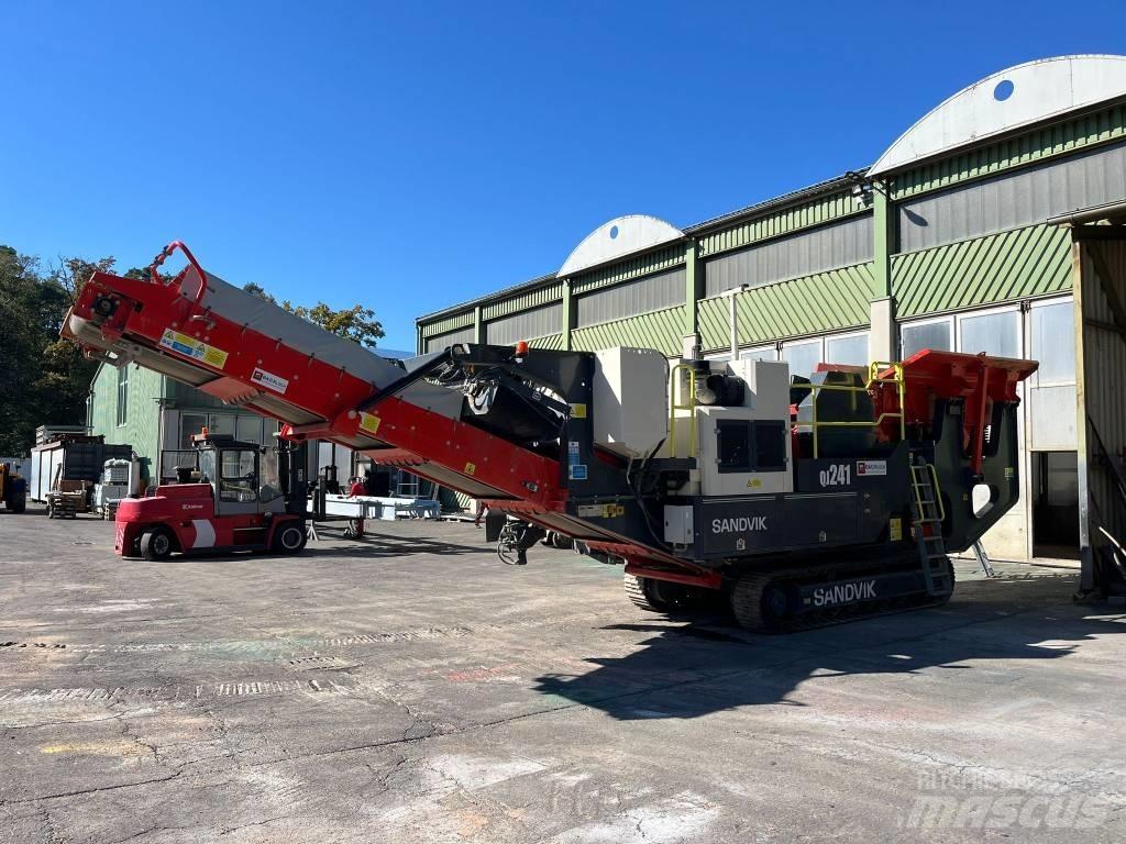 Sandvik QJ 241 Мобільні дробарки