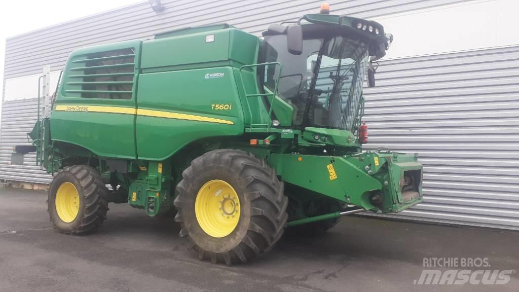 John Deere T 560 i Зернозбиральні комбайни