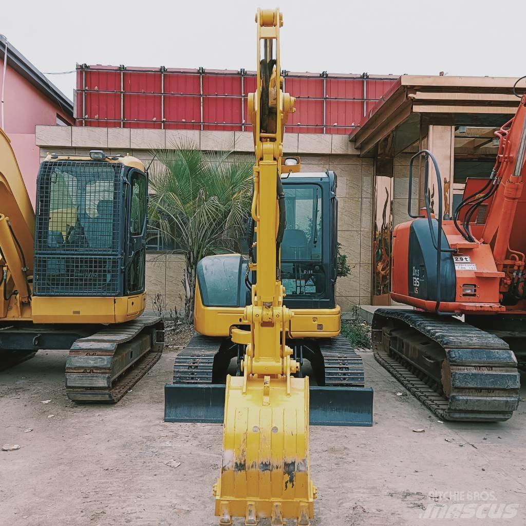 Komatsu PC 40 Гусеничні екскаватори