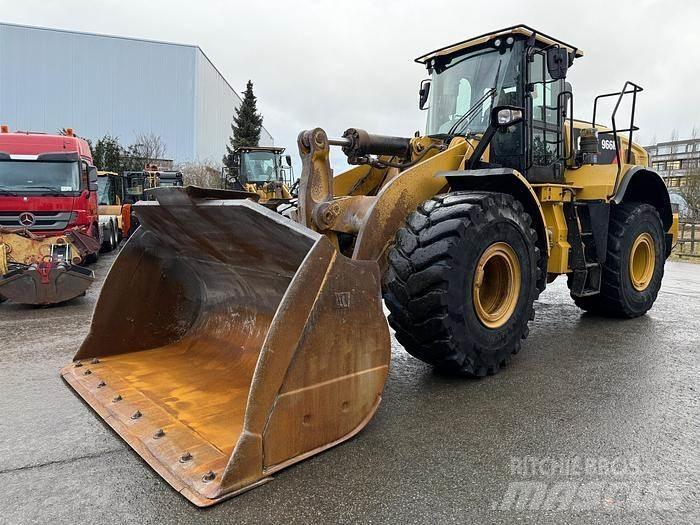 CAT 966M Фронтальні навантажувачі