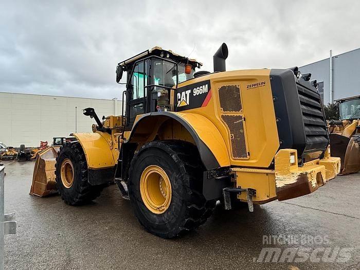 CAT 966M Фронтальні навантажувачі