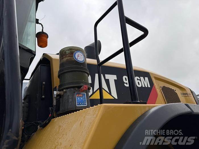CAT 966M Фронтальні навантажувачі