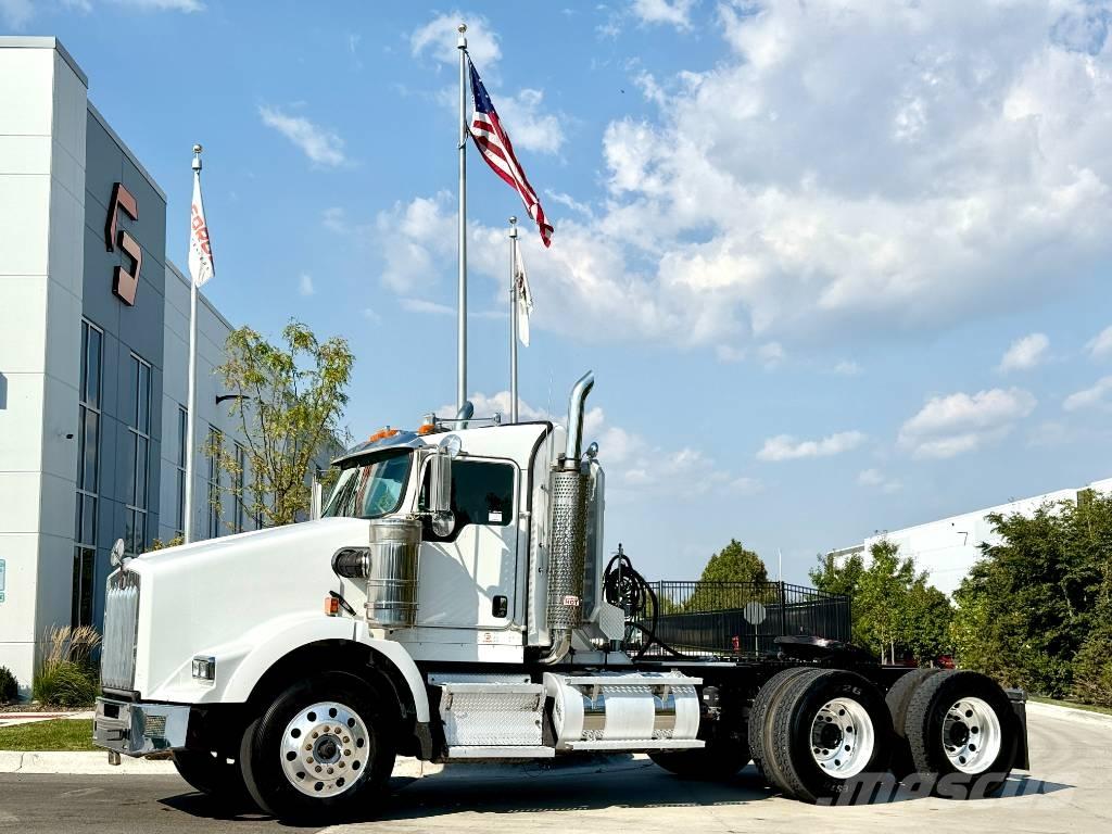Kenworth T 800 Тягачі