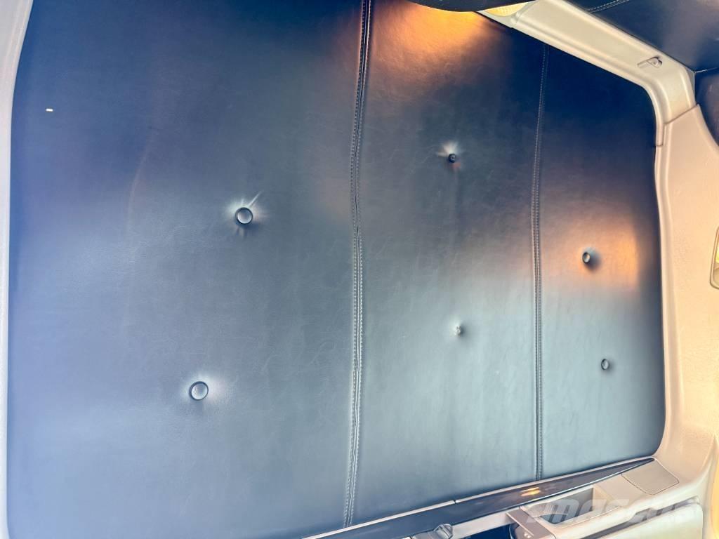 Kenworth T 800 Тягачі