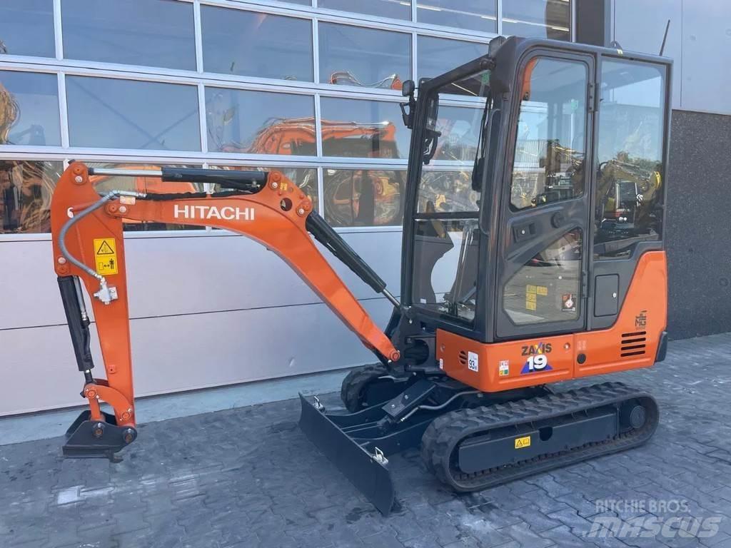 Hitachi ZX19-6 Міні-екскаватори < 7т