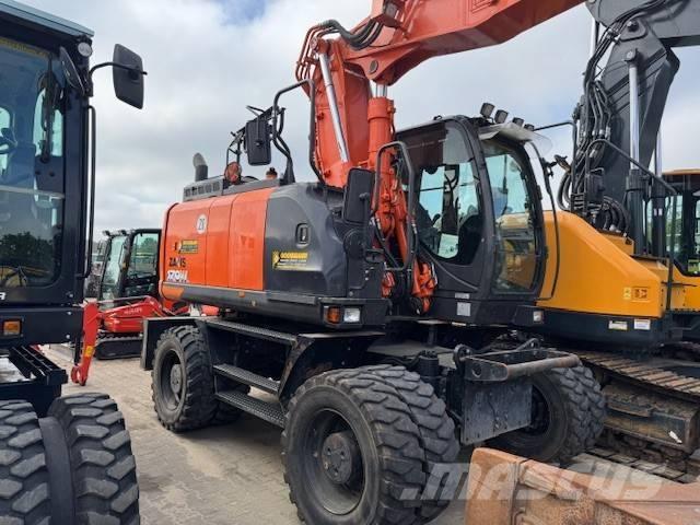 Hitachi ZX 170 W Колісні екскаватори