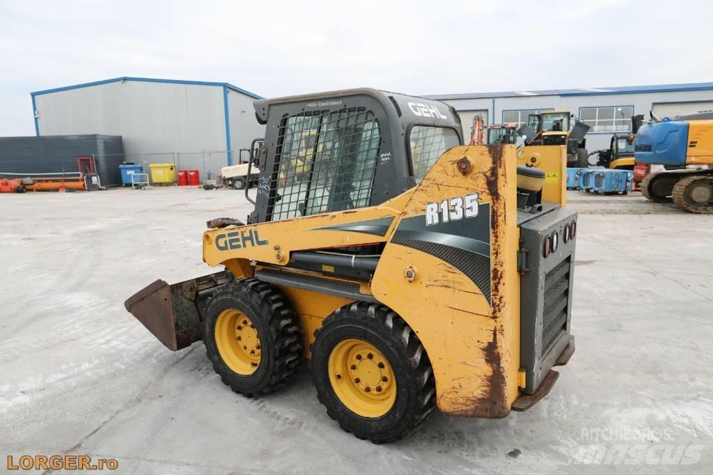 Gehl R 135 Міні-навантажувачі