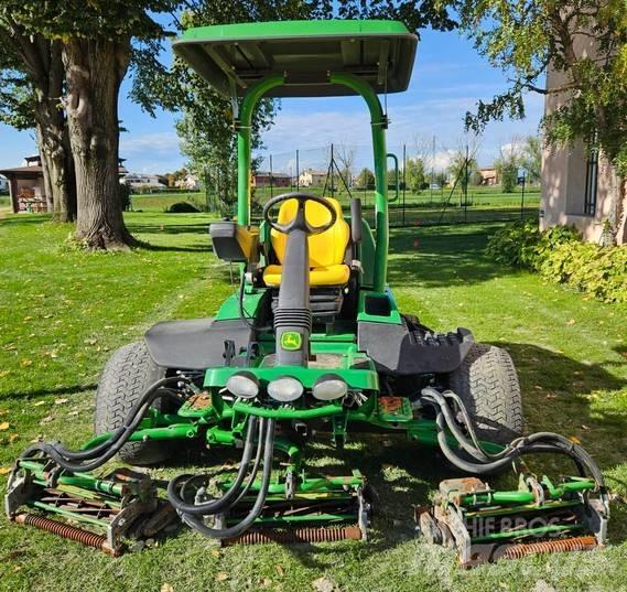 John Deere 7500 A Косарки фарватера