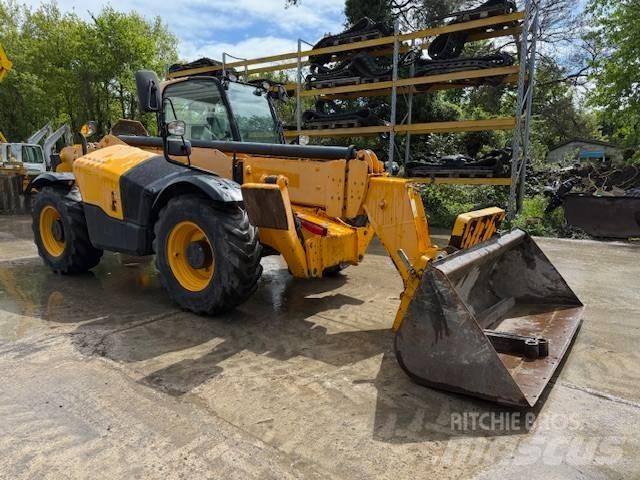 JCB 540-140 Телескопічні навантажувачі
