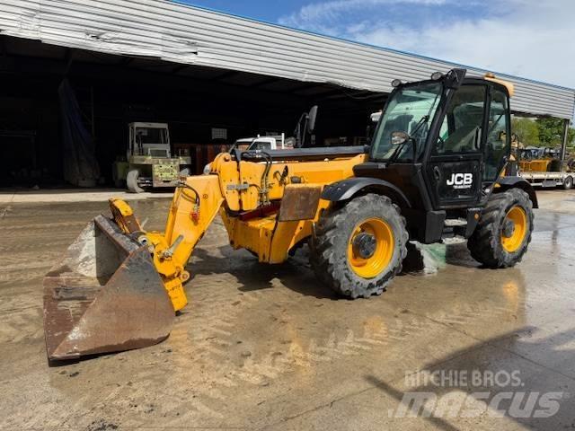 JCB 540-140 Телескопічні навантажувачі