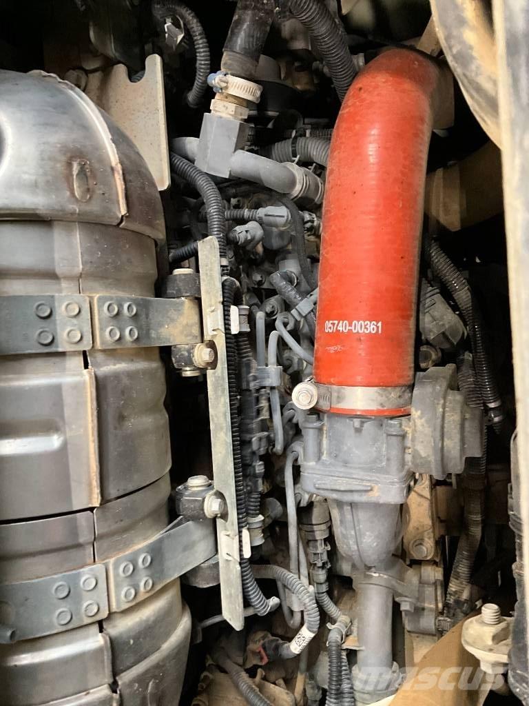 Takeuchi TB 2150 R Гусеничні екскаватори