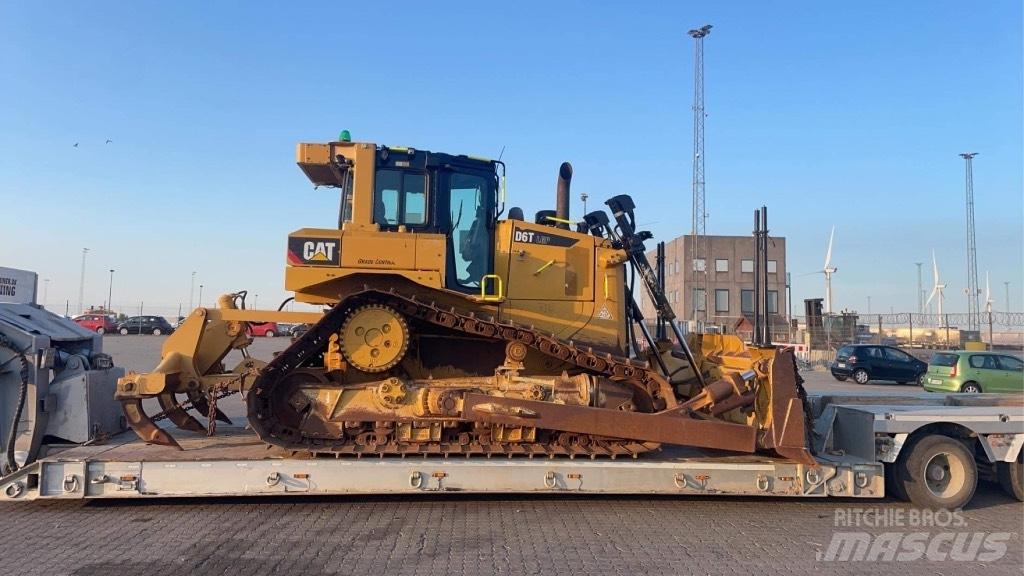 CAT D 6 T LGP D6T Гусеничні бульдозери