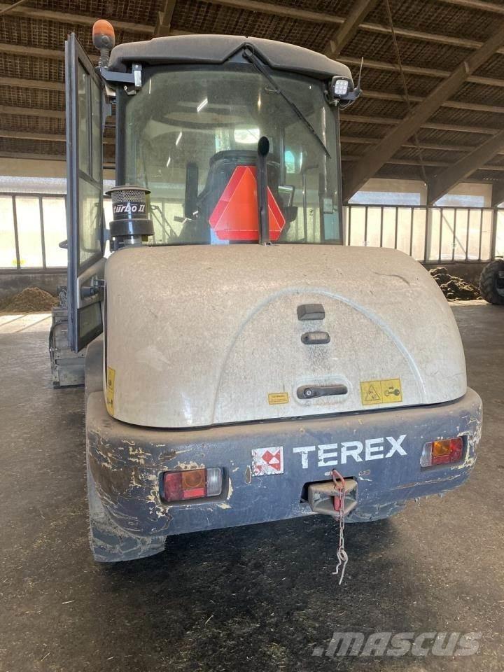 Terex TL65 Багатофункціональне обладнання для вантажних і землекопальних робіт