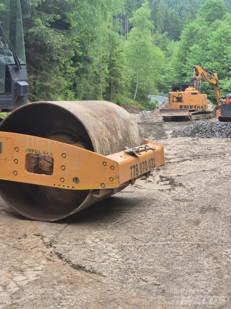 CAT CS 56 Грунтові котки