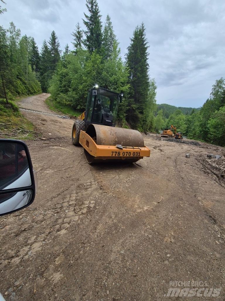 CAT CS 56 Грунтові котки
