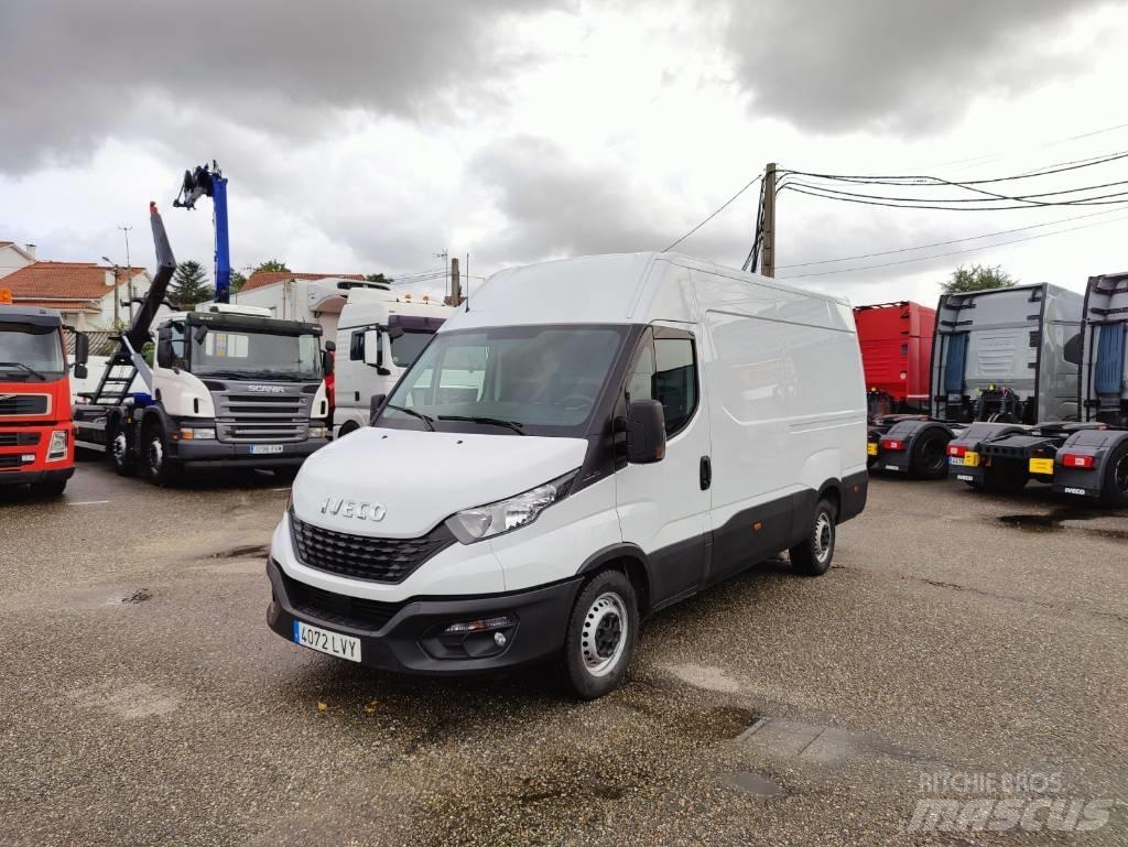 Iveco Daily 35 S 16 Панельні фургони