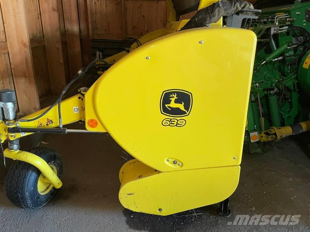 John Deere 8300 Кормозбиральні комбайни