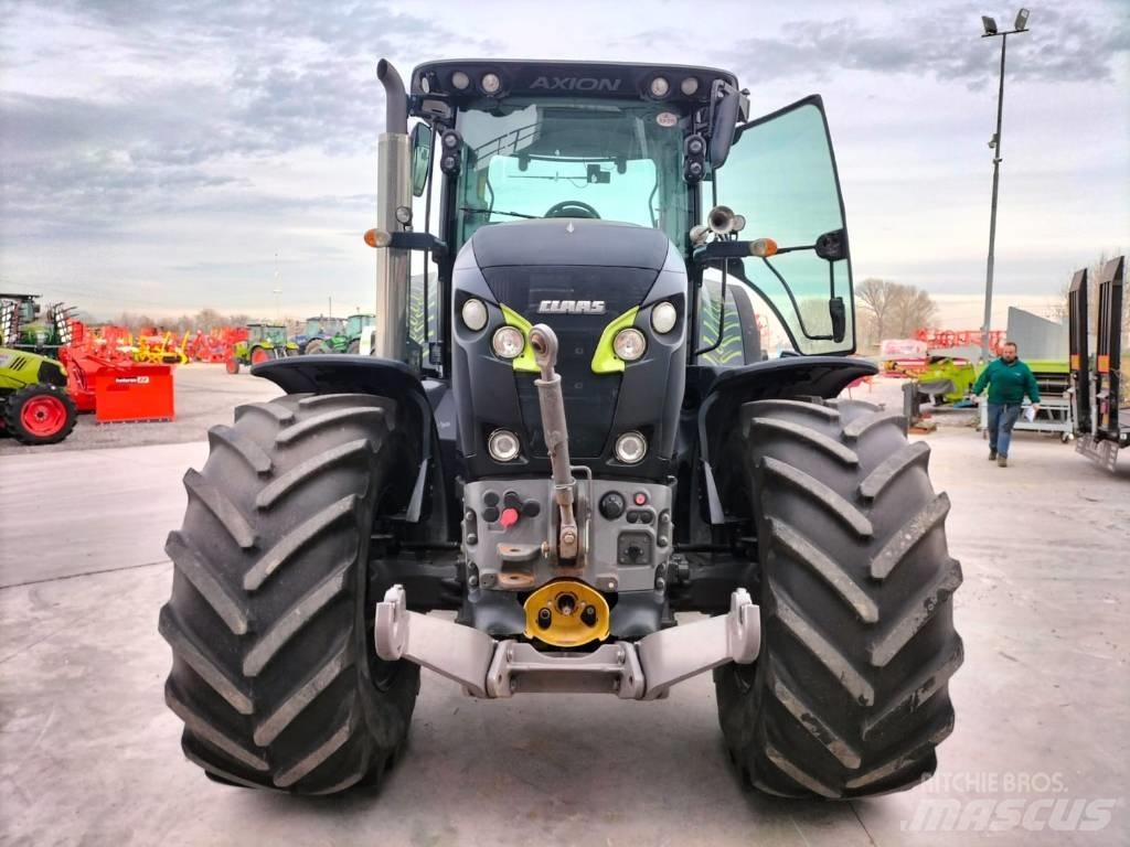 CLAAS Axion 810 Трактори