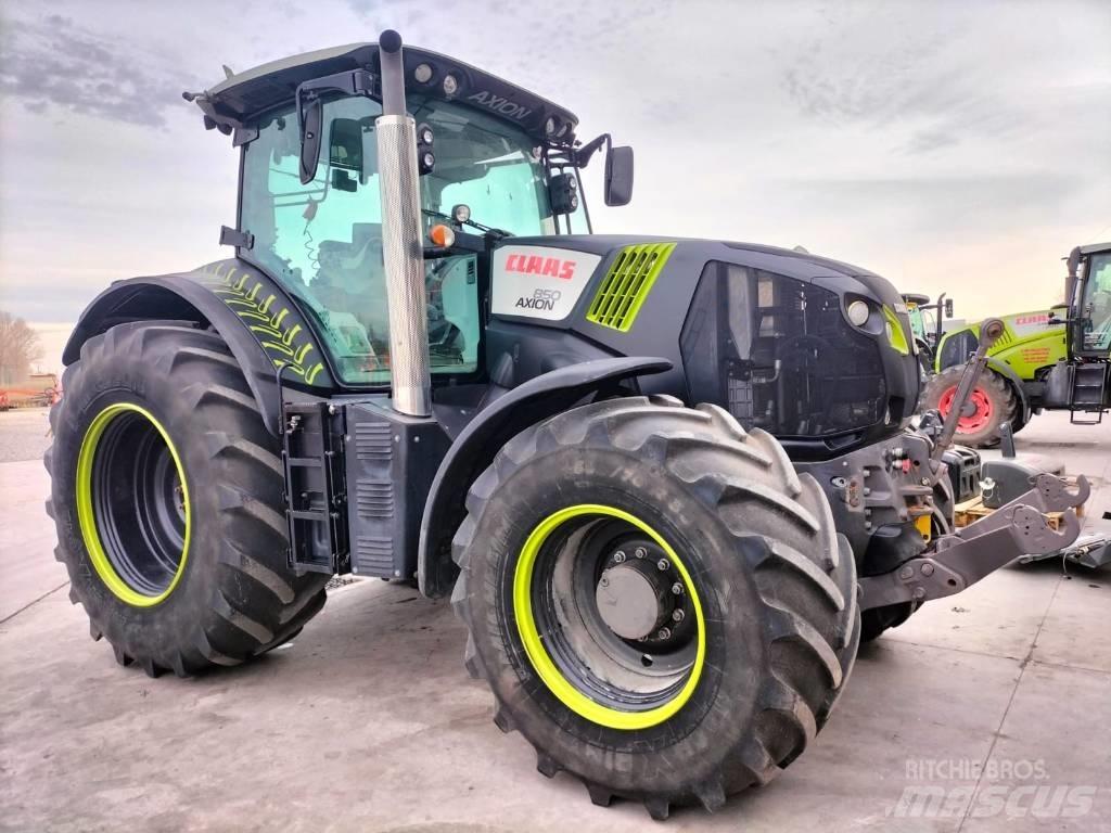 CLAAS Axion 810 Трактори