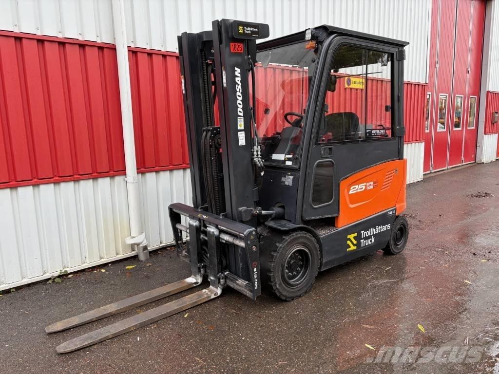 Doosan B 25 X-7 Електронавантажувачі