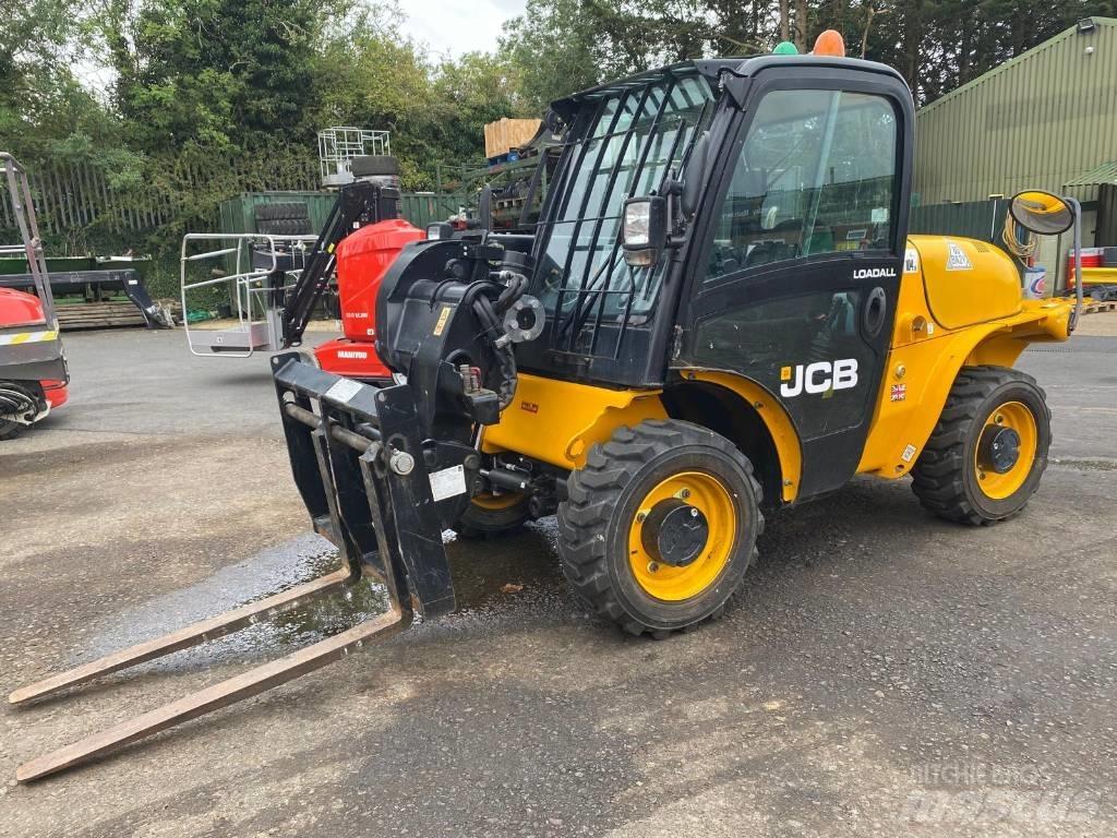 JCB 520-40 Телескопічні навантажувачі