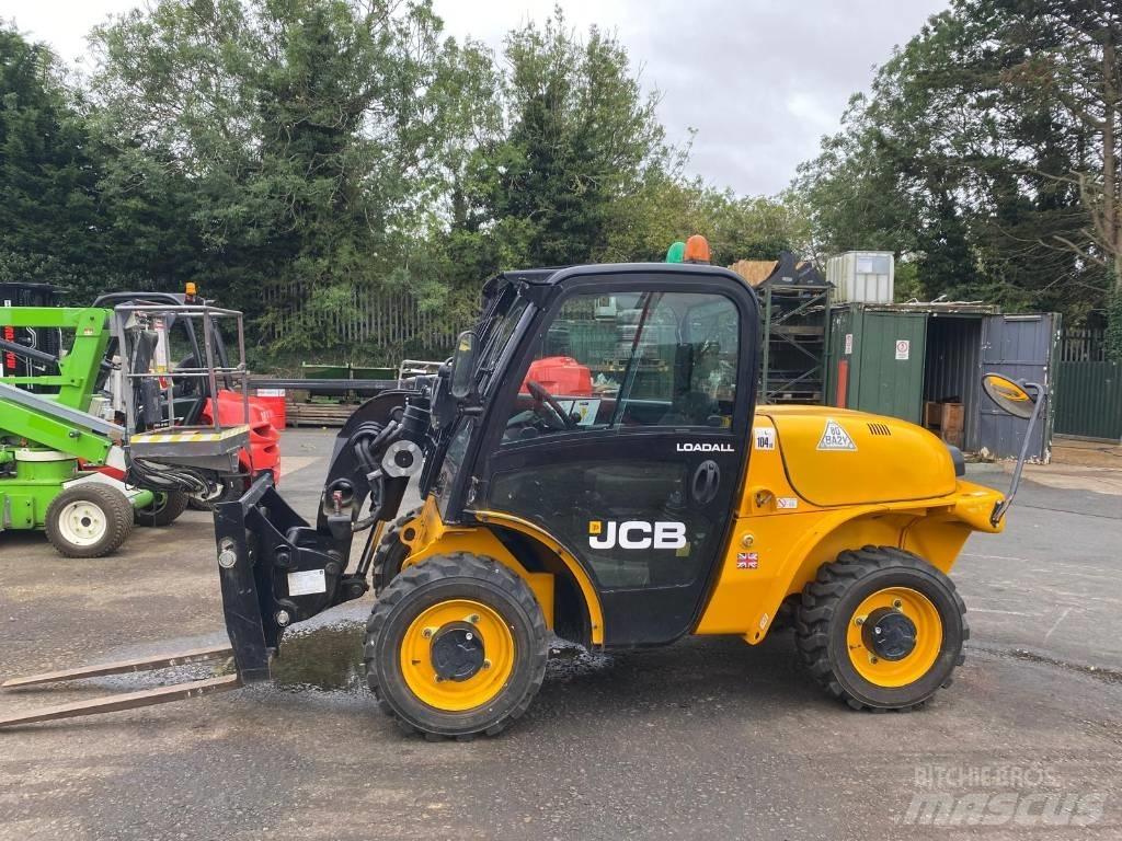 JCB 520-40 Телескопічні навантажувачі
