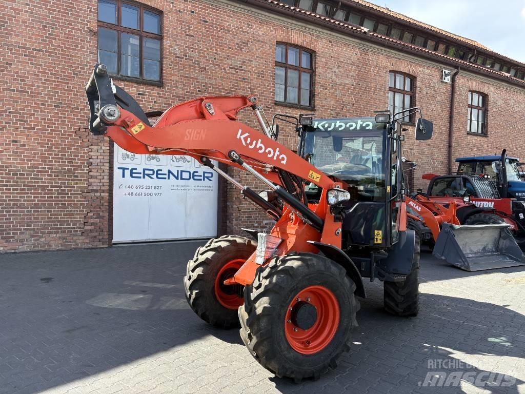Kubota R 082 Фронтальні навантажувачі
