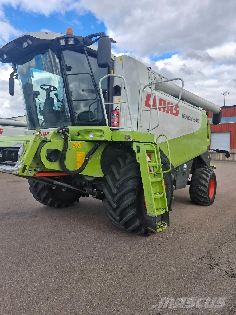 CLAAS Lexion 540 Зернозбиральні комбайни