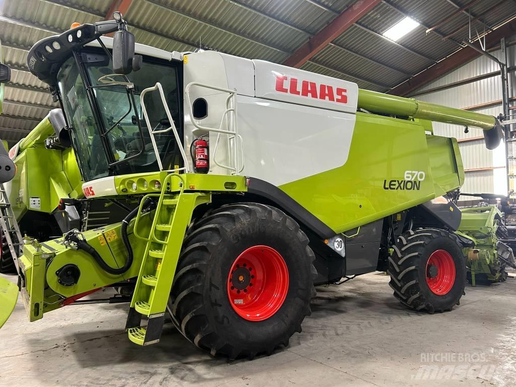 CLAAS Lexion 670 Зернозбиральні комбайни