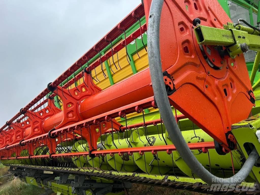 CLAAS Lexion 670 4x4 Зернозбиральні комбайни
