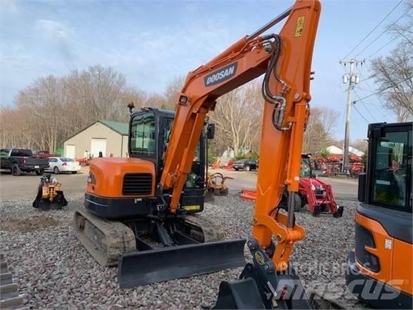 Doosan DX62R-3 Гусеничні екскаватори