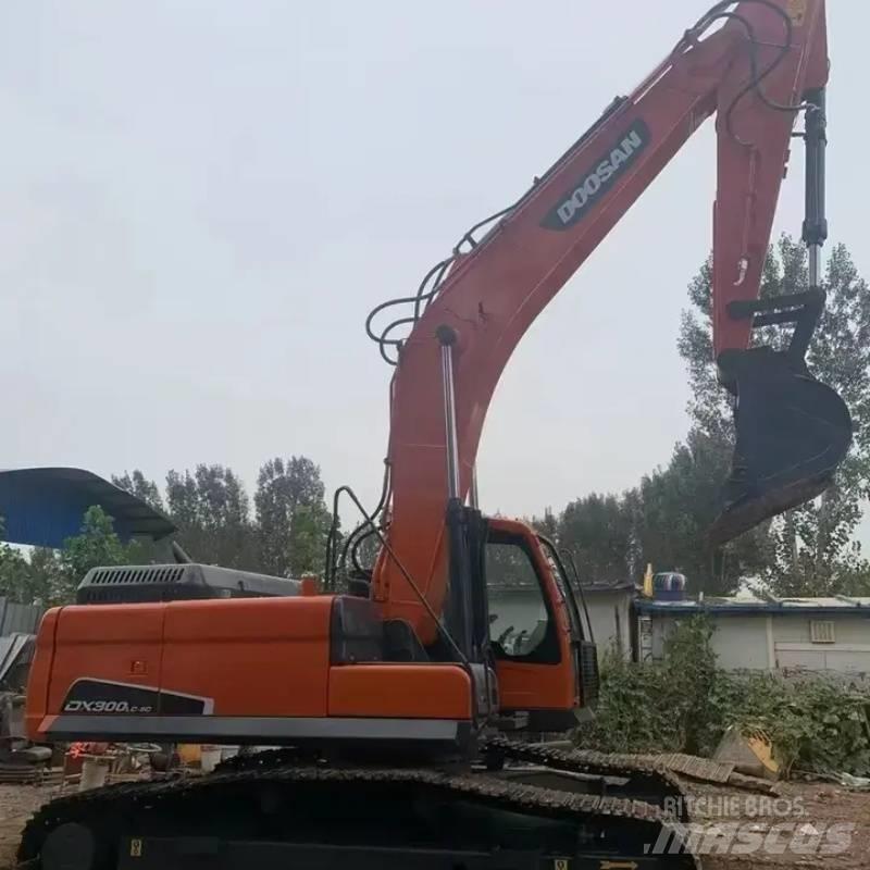 Doosan DX 300 Гусеничні екскаватори