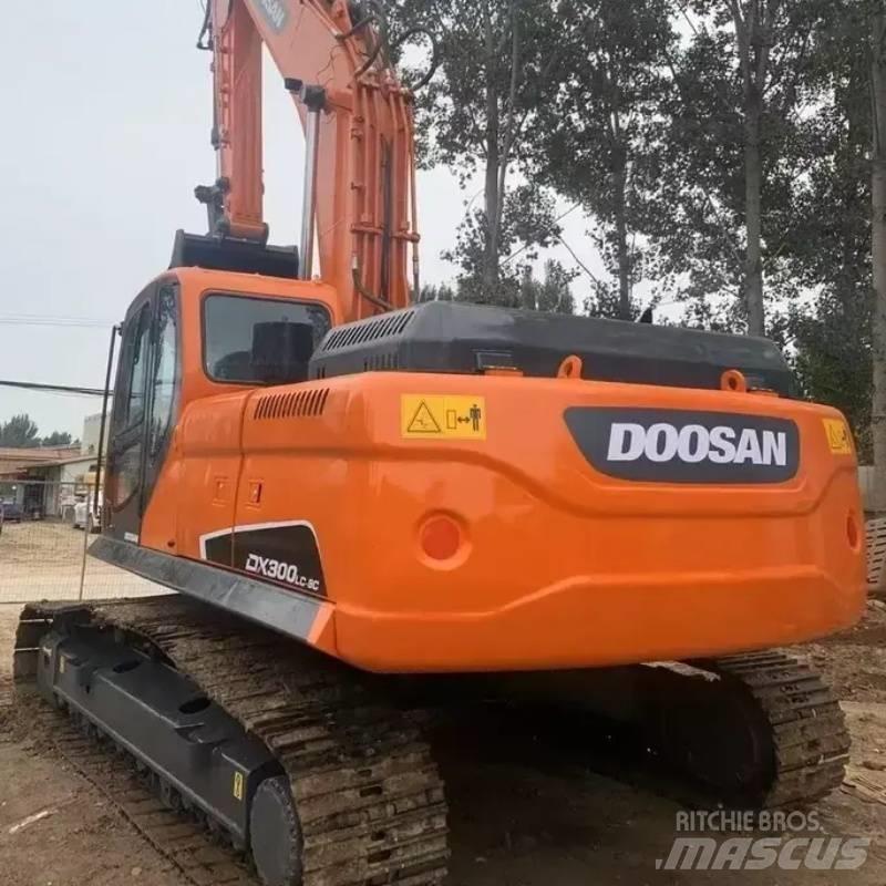 Doosan DX 300 Гусеничні екскаватори