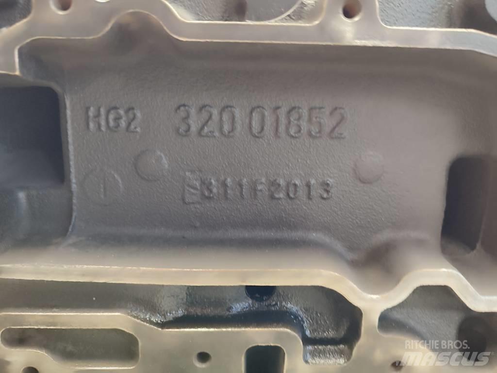 JCB 3CX engine post Двигуни